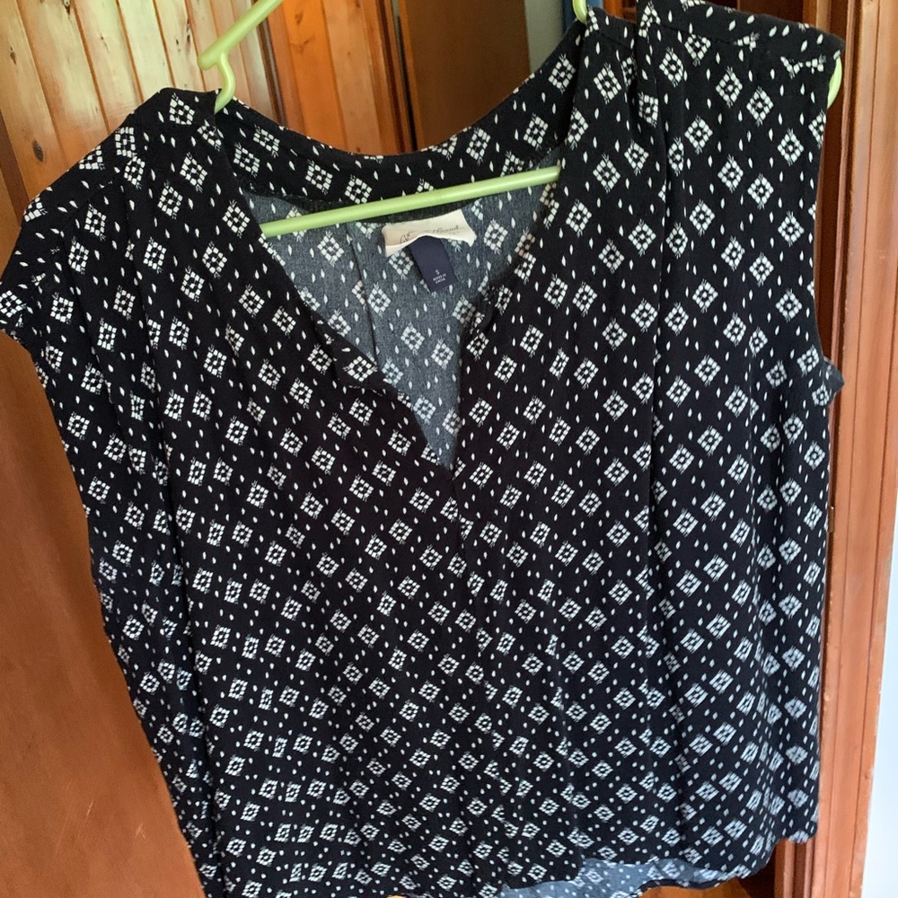 Patterned dress shirt